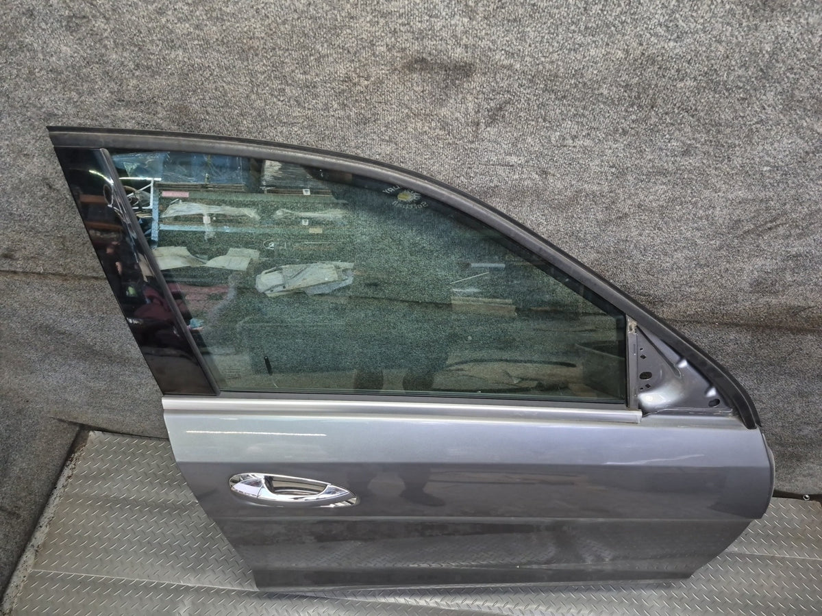 2012-2019 Mercedes W166 GLE ML Front Right Side Door Shell Panel W/ Glass
