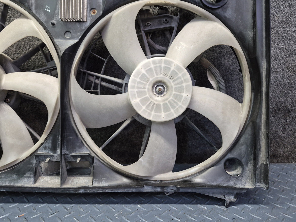 08-17 Lexus UVF46L LS600hL LS460 AWD Engine Radiator Cooling Fan Shroud Damaged