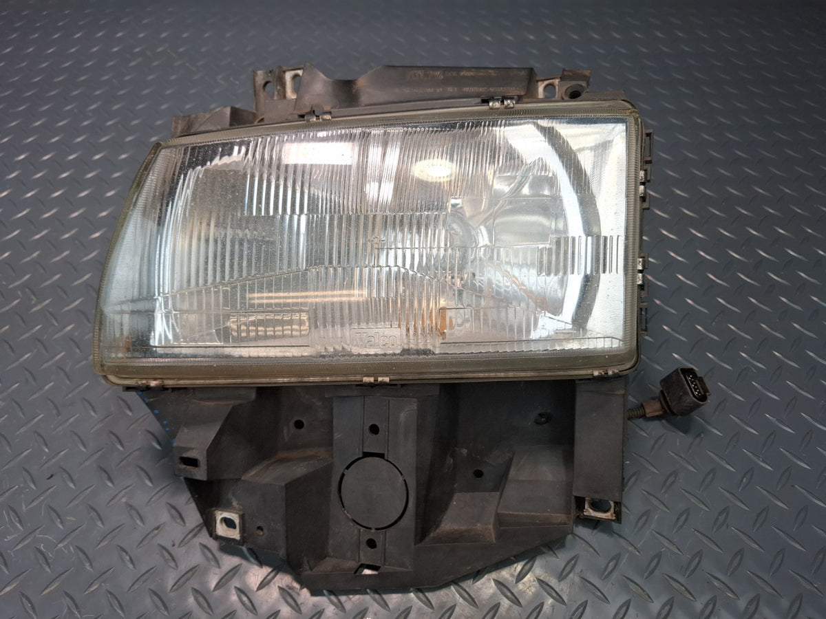 99-03 VW Eurovan T4 Front Left Halogen Headlight Lamp OEM Damaged