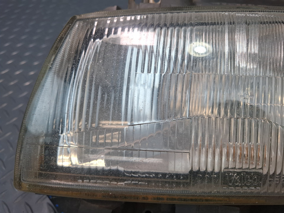 99-03 VW Eurovan T4 Front Left Halogen Headlight Lamp OEM Damaged