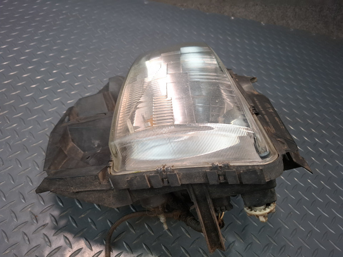 99-03 VW Eurovan T4 Front Left Halogen Headlight Lamp OEM Damaged