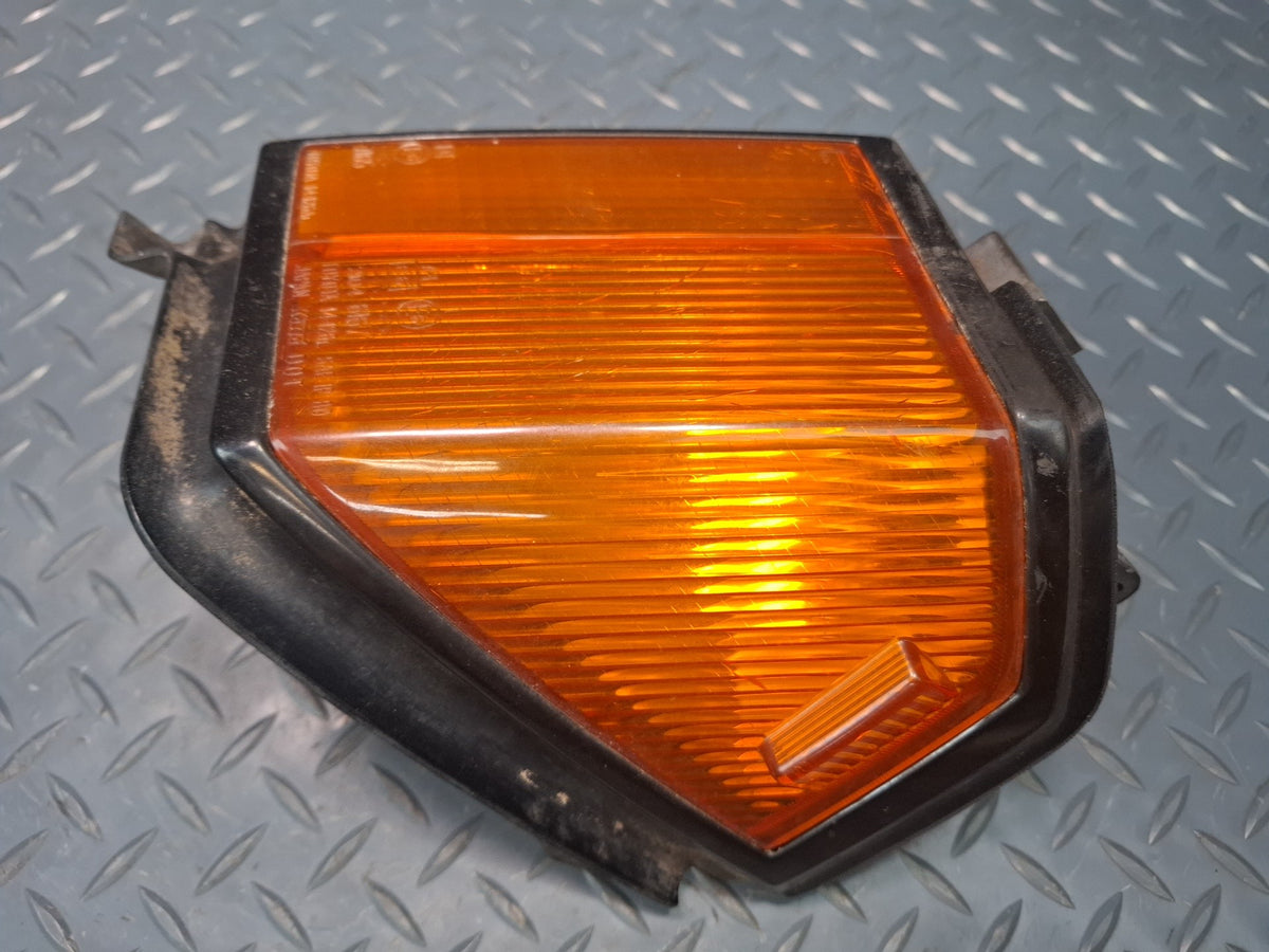 82-83 Toyota Celica RA65 Set of 2 Front Turn Signal Corner Light Lamp Damaged