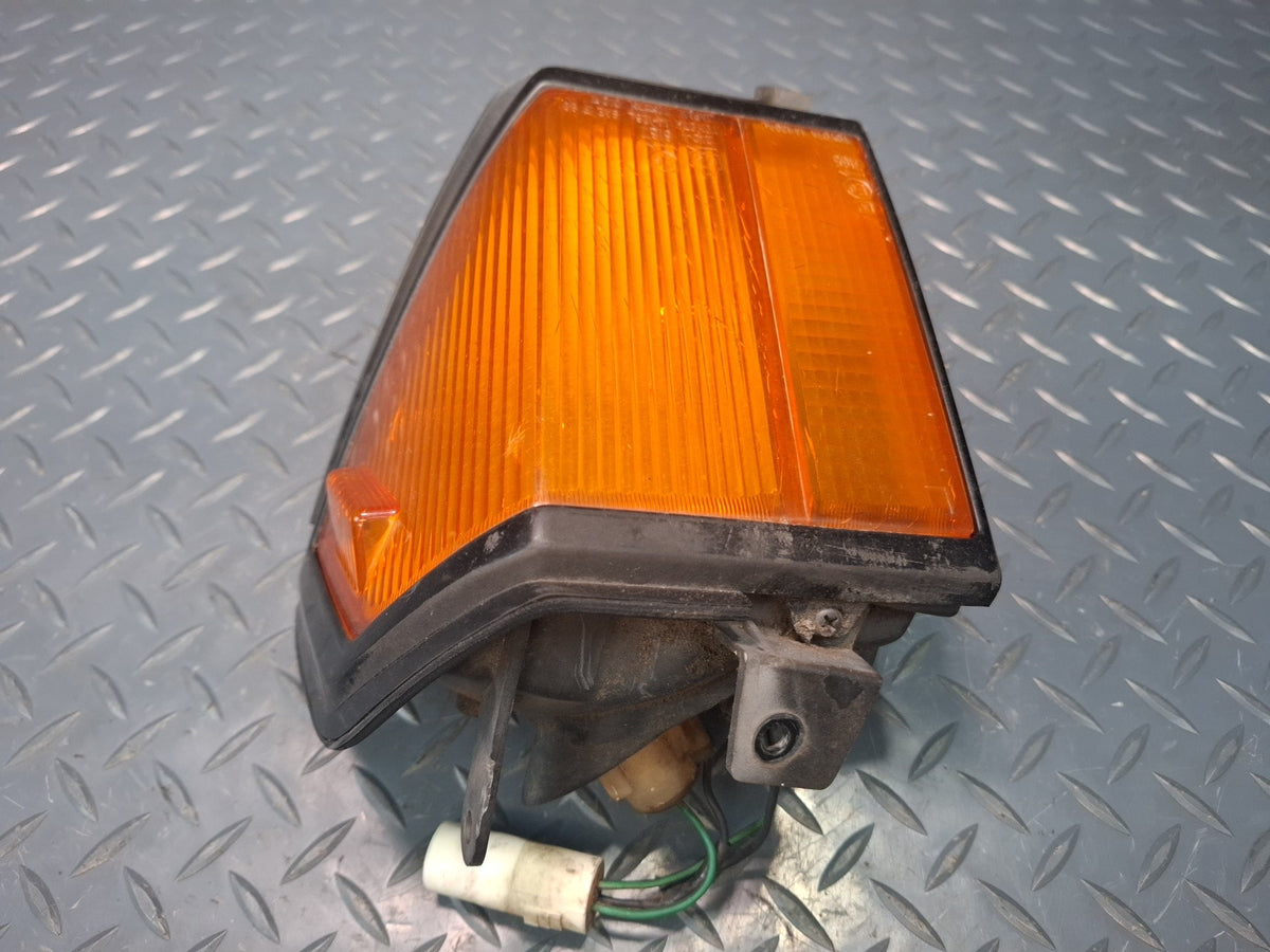 82-83 Toyota Celica RA65 Set of 2 Front Turn Signal Corner Light Lamp Damaged