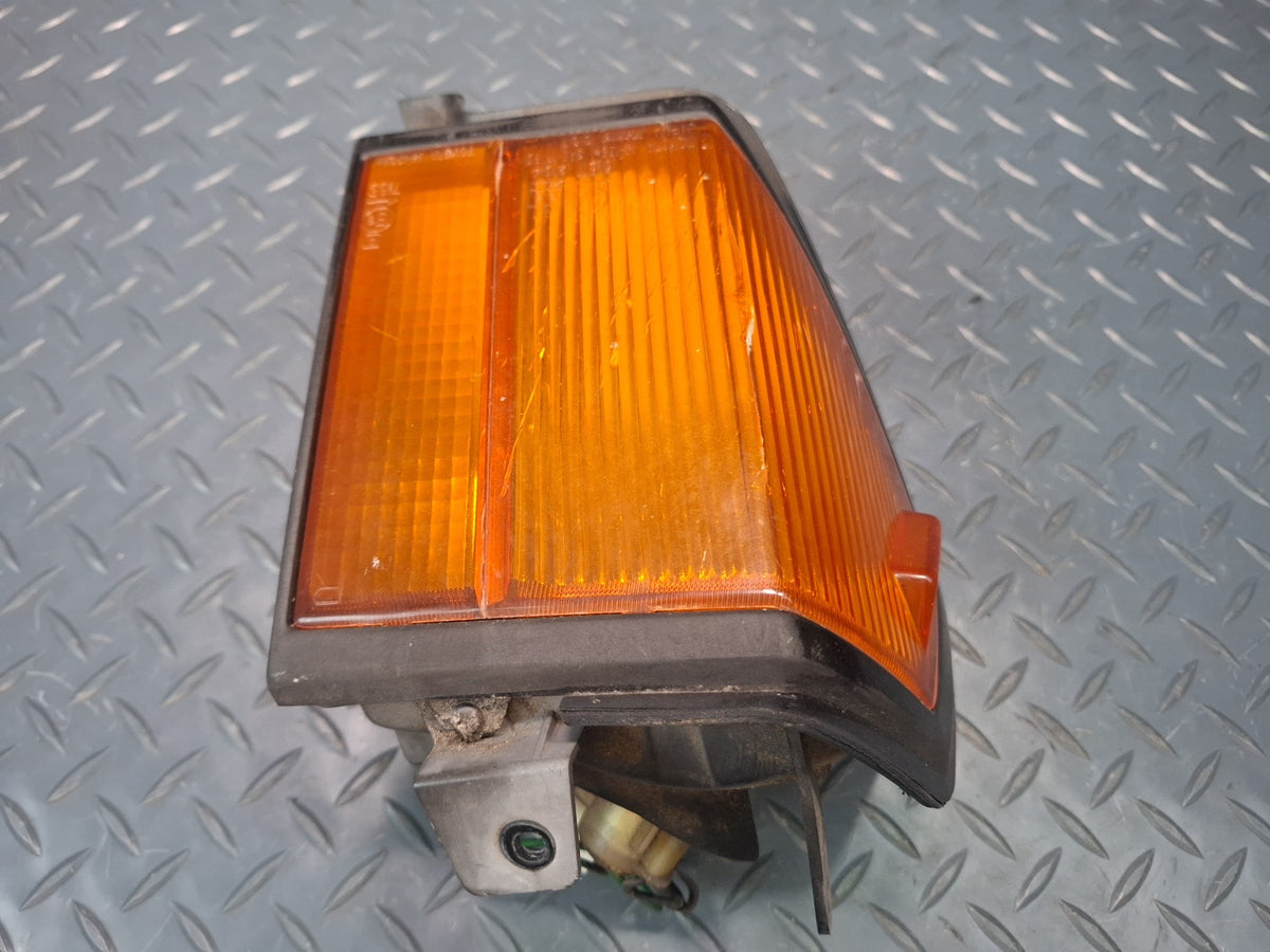 82-83 Toyota Celica RA65 Set of 2 Front Turn Signal Corner Light Lamp Damaged