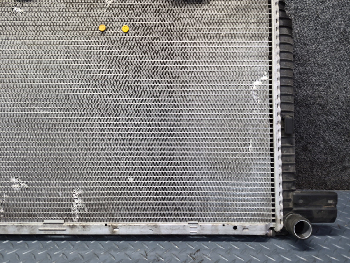 96-99 Mercedes R129 SL500 Engine Cooling Radiator 1295000103 OEM