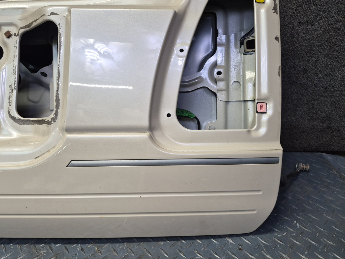 2004-2007 Lexus UZJ100L LX470 Rear Trunk Lid Tailgate Lower Gate Panel