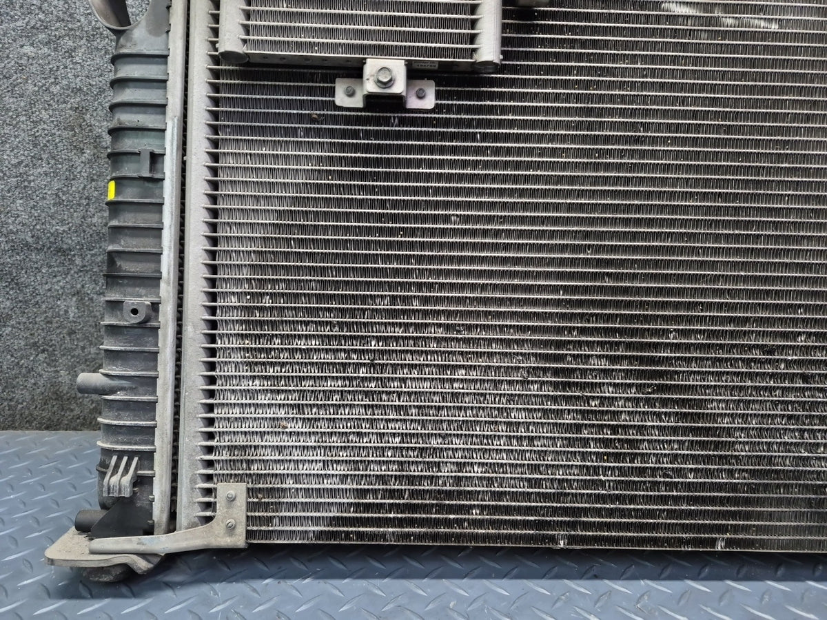 07-08 Mercedes R230 SL550 M273 Engine Radiator A/C Condenser Fan Shroud Set OEM