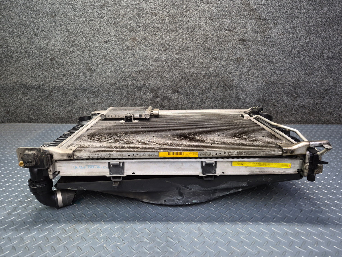07-08 Mercedes R230 SL550 M273 Engine Radiator A/C Condenser Fan Shroud Set OEM