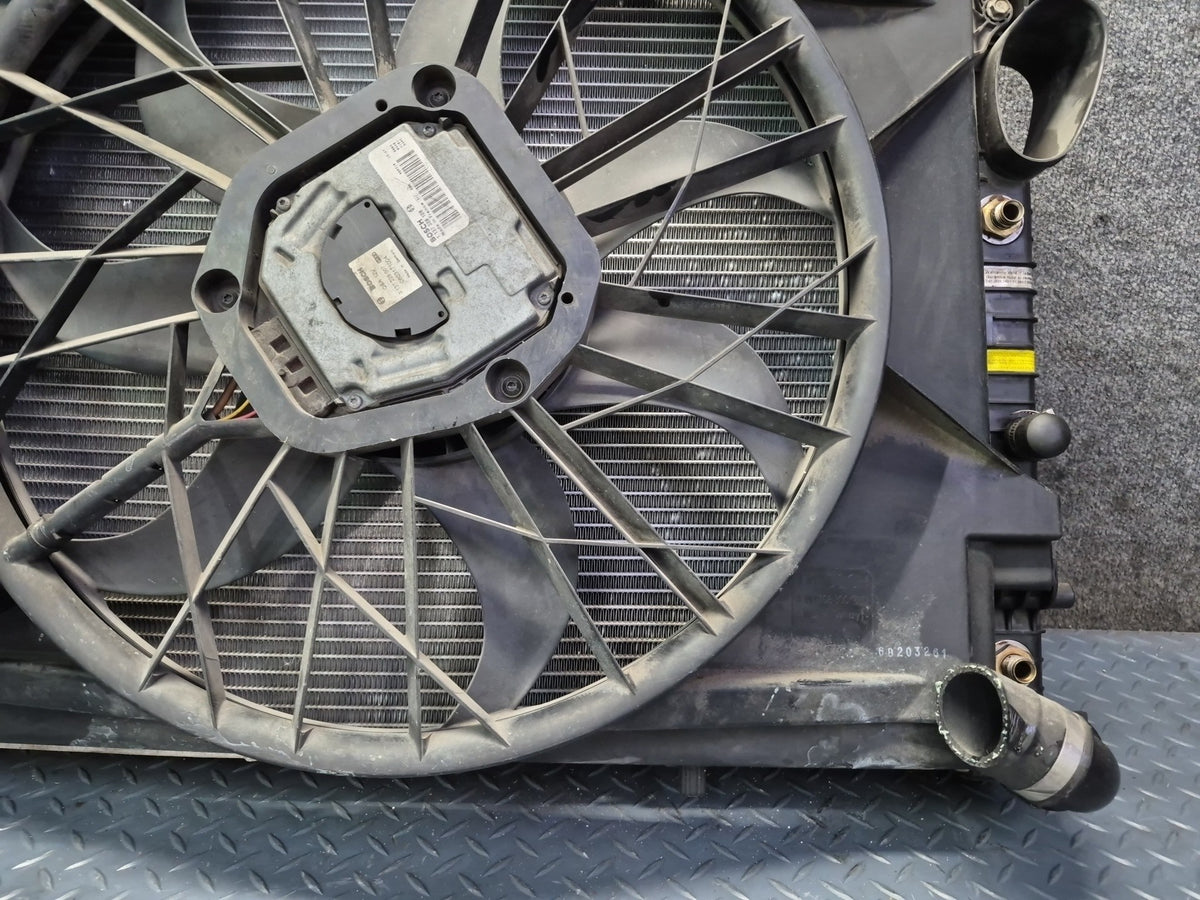07-08 Mercedes R230 SL550 M273 Engine Radiator A/C Condenser Fan Shroud Set OEM