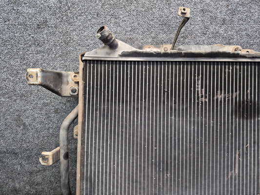 93-96 Toyota Hiace KZH106W 1KZ-TE 4WD AT Engine AUX Cooling Radiator w Mount OEM