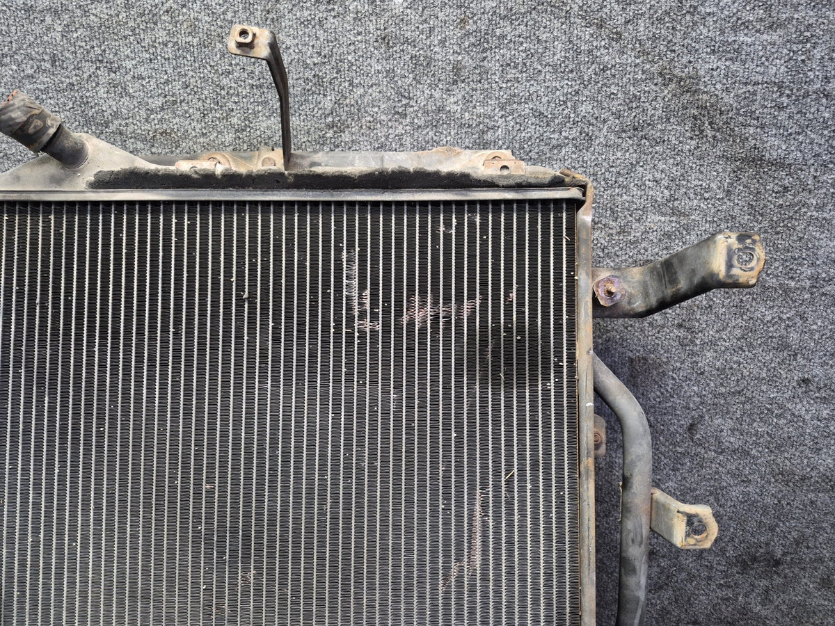 93-96 Toyota Hiace KZH106W 1KZ-TE 4WD AT Engine AUX Cooling Radiator w Mount OEM