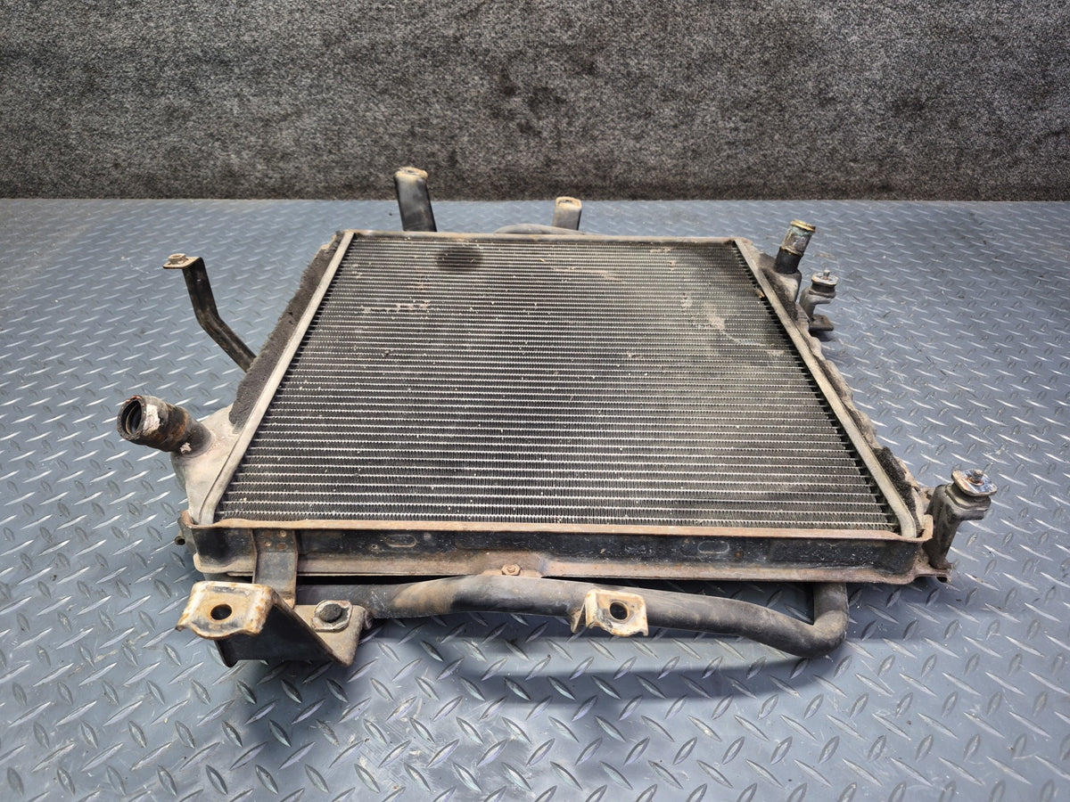93-96 Toyota Hiace KZH106W 1KZ-TE 4WD AT Engine AUX Cooling Radiator w Mount OEM
