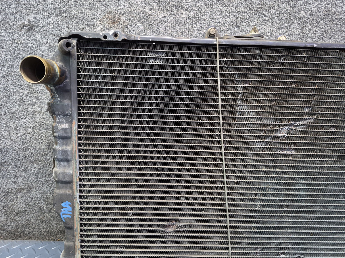 93-96 Toyota Hiace KZH106W 1KZ-TE 4WD A/T Engine Main Cooling Radiator OEM