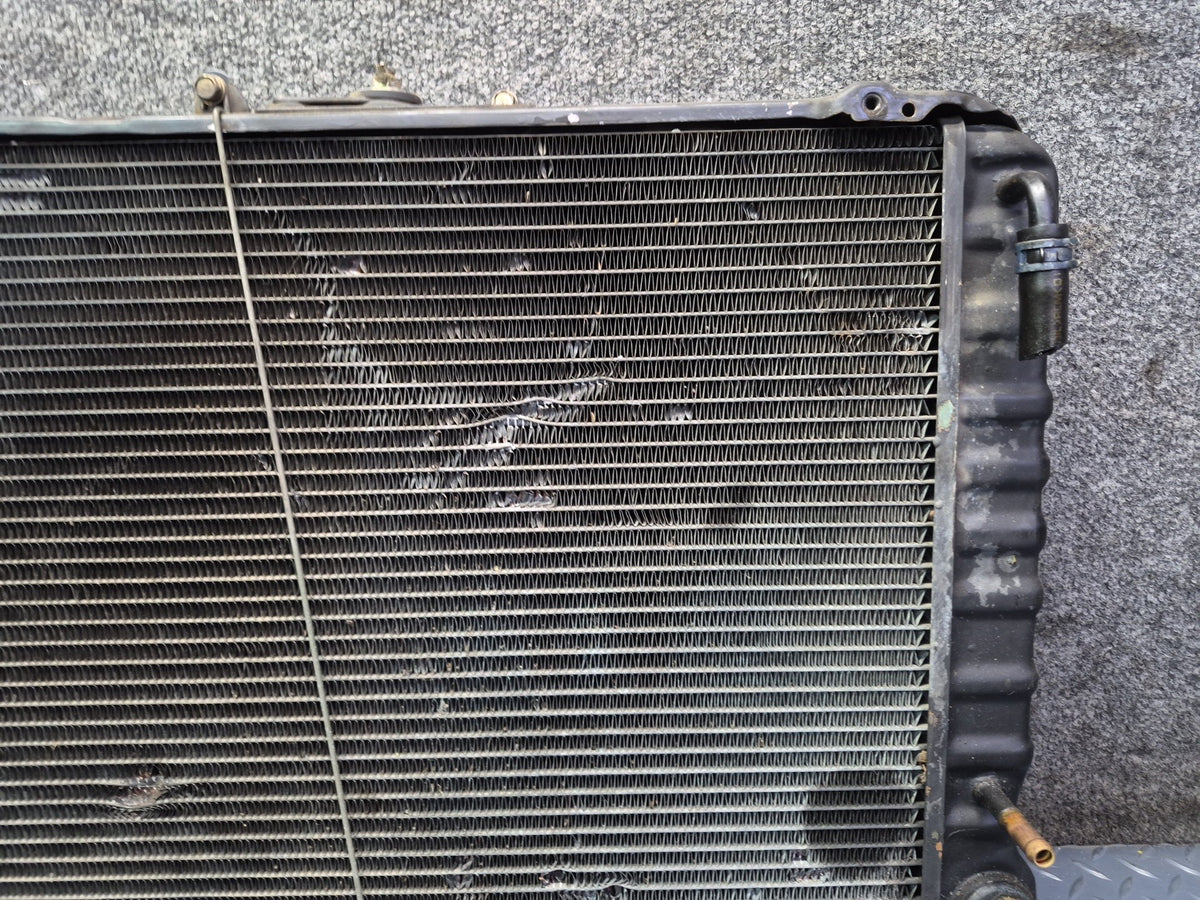 93-96 Toyota Hiace KZH106W 1KZ-TE 4WD A/T Engine Main Cooling Radiator OEM