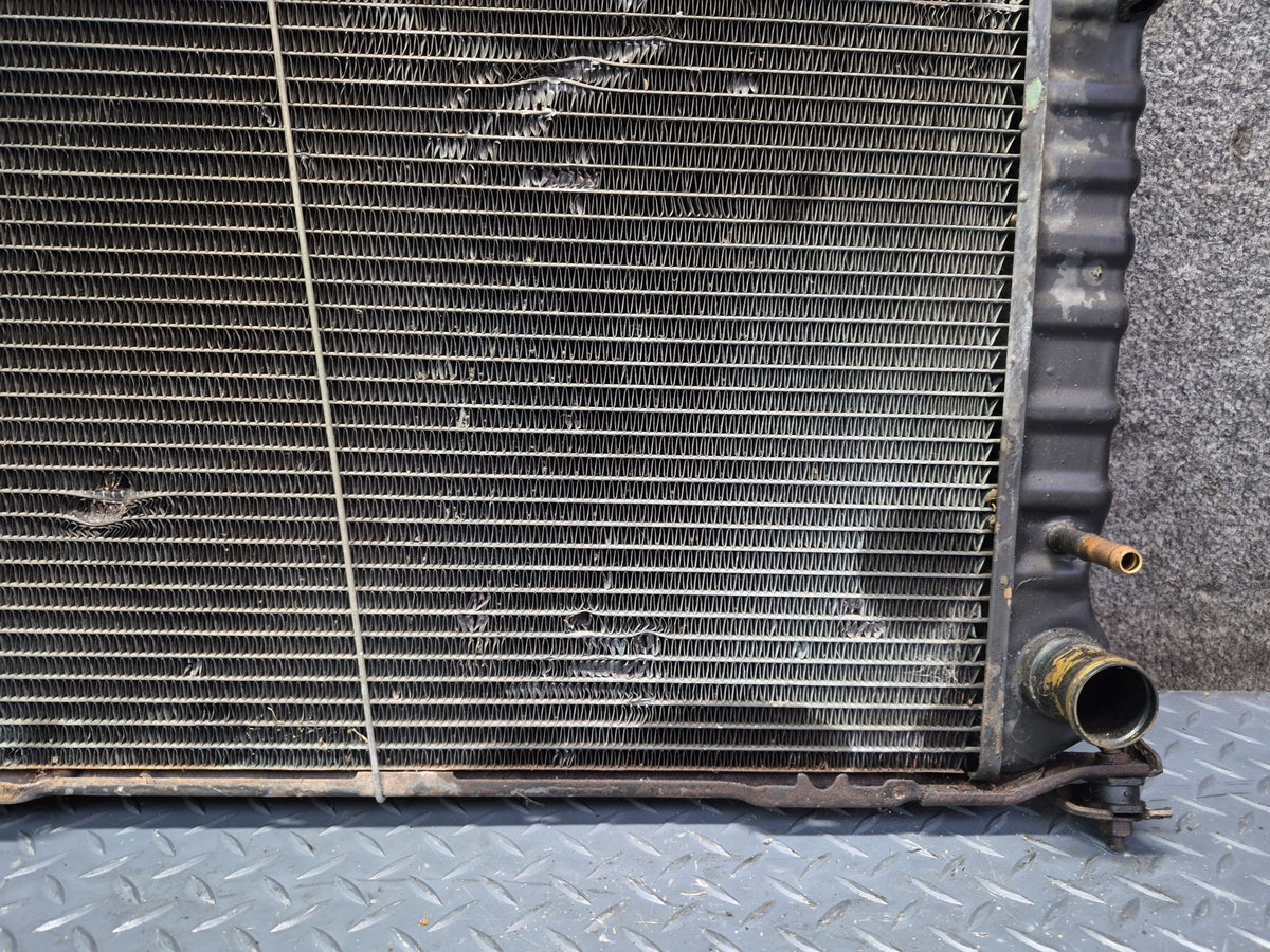 93-96 Toyota Hiace KZH106W 1KZ-TE 4WD A/T Engine Main Cooling Radiator OEM