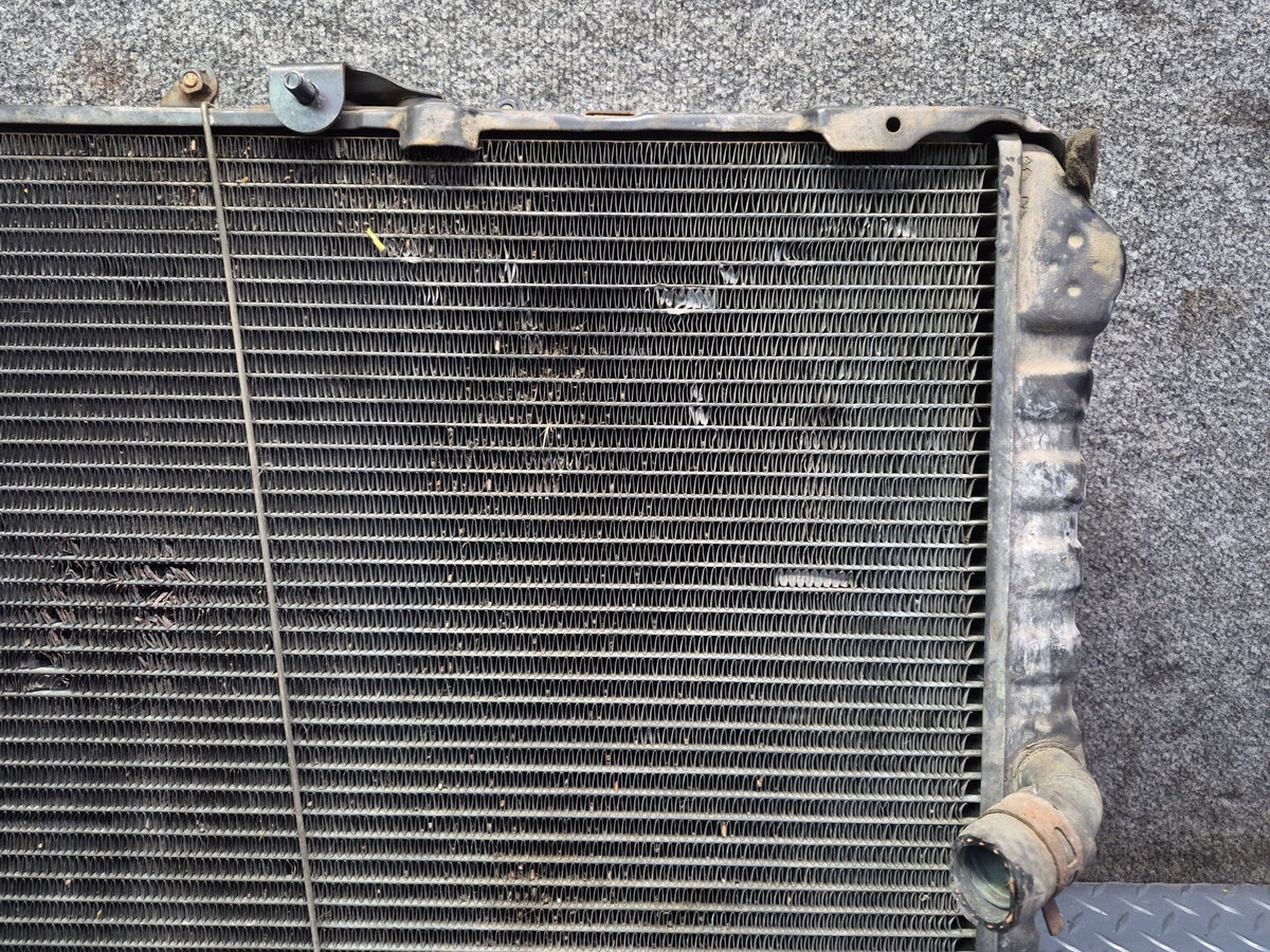 93-96 Toyota Hiace KZH106W 1KZ-TE 4WD A/T Engine Main Cooling Radiator OEM