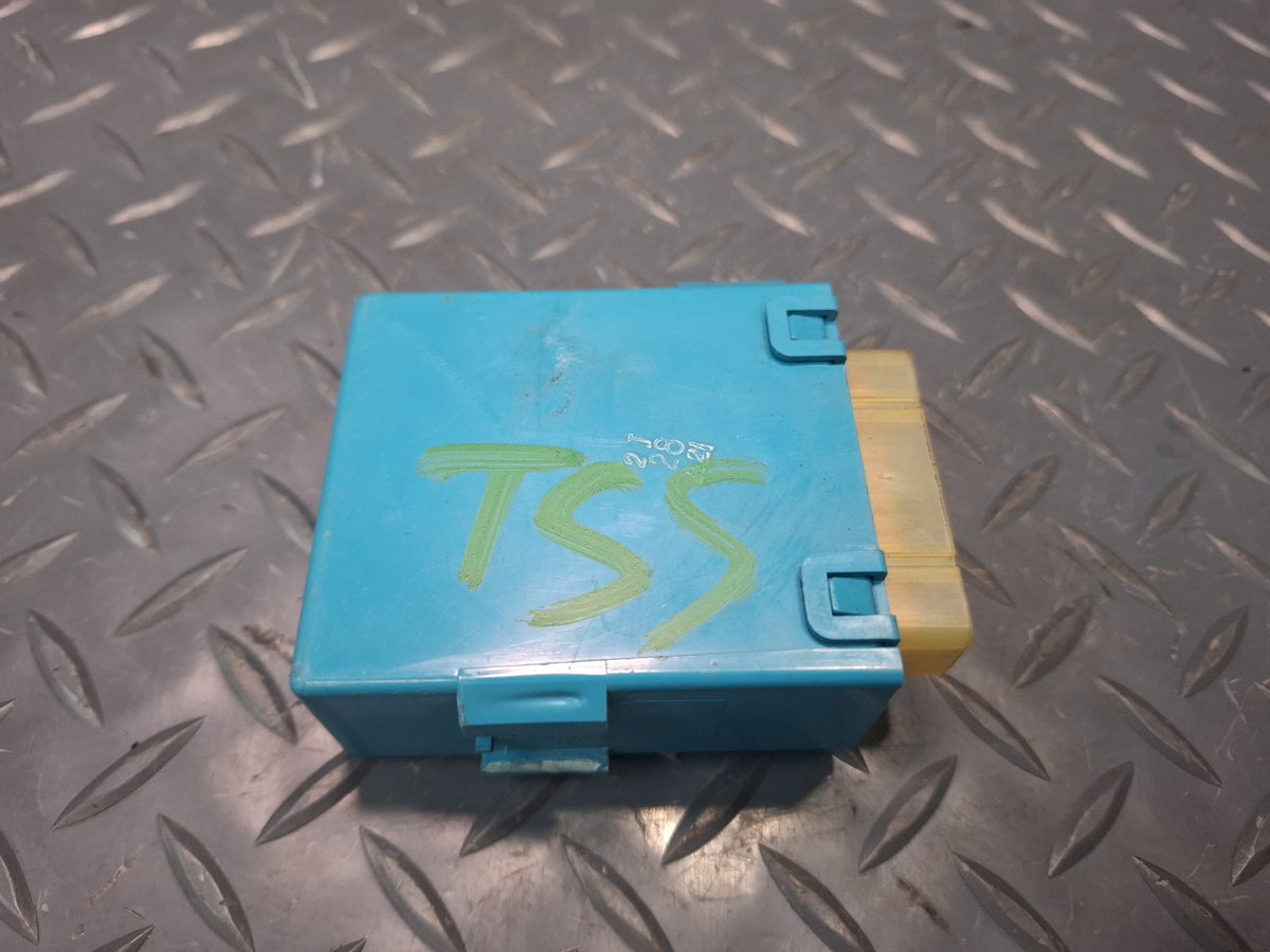 86-90 Toyota Supra MK3 Headlight Retractor Relay Module 85964-20012 OEM