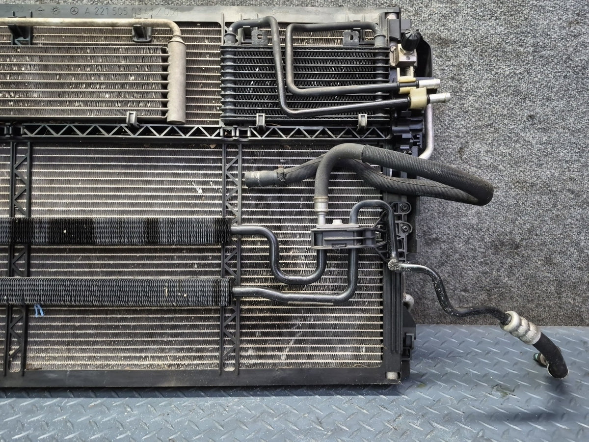 08-09 Mercedes W221 S63 AMG RWD Engine Cooling Radiator AC Condenser OEM