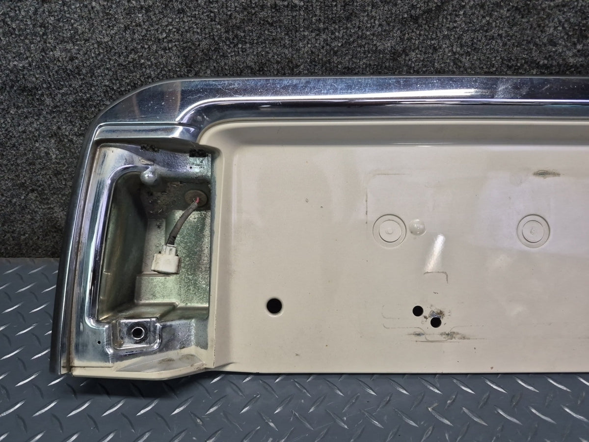 2003-2007 Lexus UZJ100L LX470 Rear Trunk Lid License Plate Molding Panel Damaged
