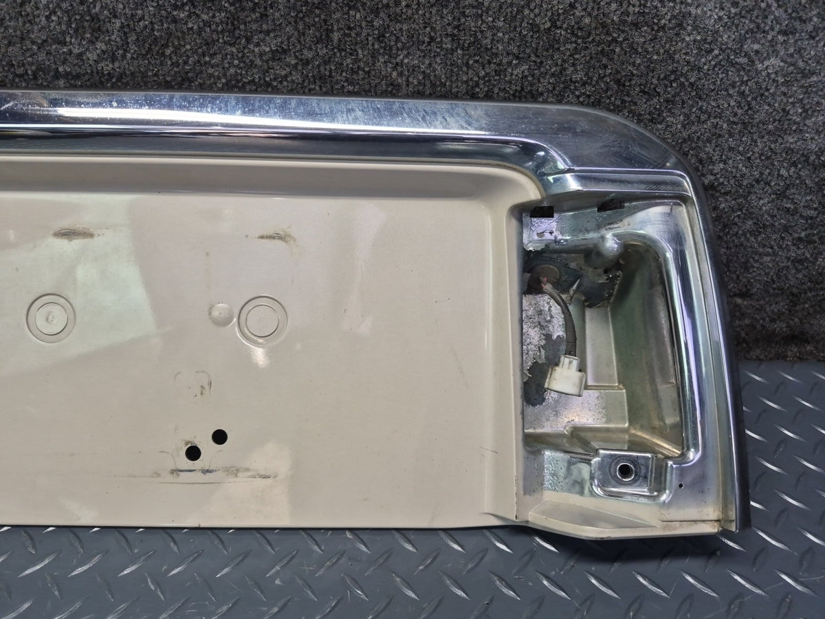 2003-2007 Lexus UZJ100L LX470 Rear Trunk Lid License Plate Molding Panel Damaged