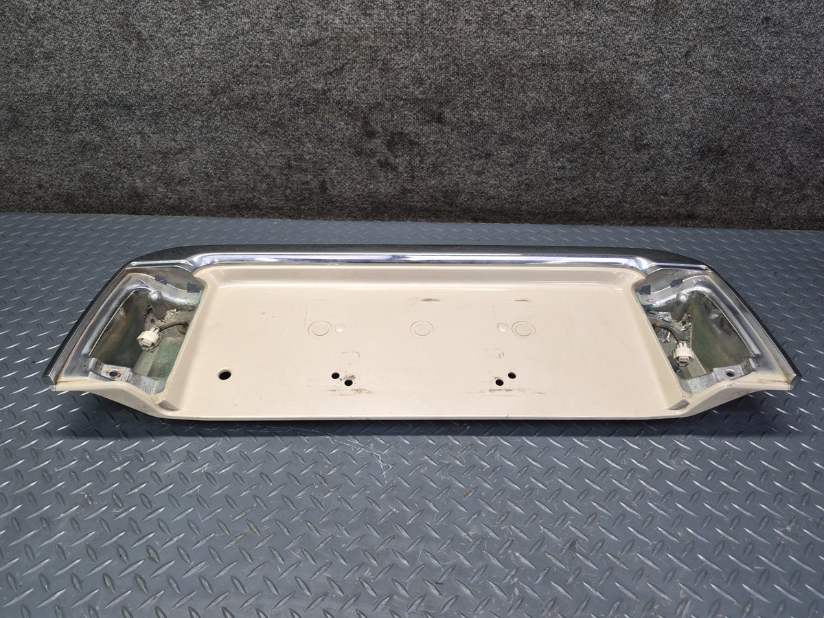 2003-2007 Lexus UZJ100L LX470 Rear Trunk Lid License Plate Molding Panel Damaged