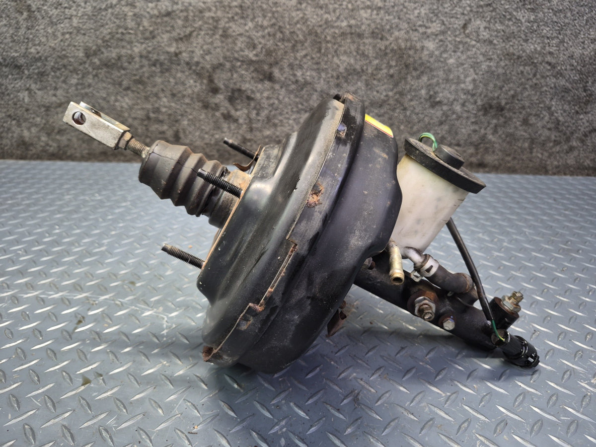 1983 Toyota Celica RA65 GTS Brake Master Cylinder Booster Fluid Reservoir OEM