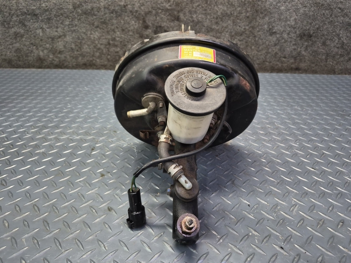 1983 Toyota Celica RA65 GTS Brake Master Cylinder Booster Fluid Reservoir OEM