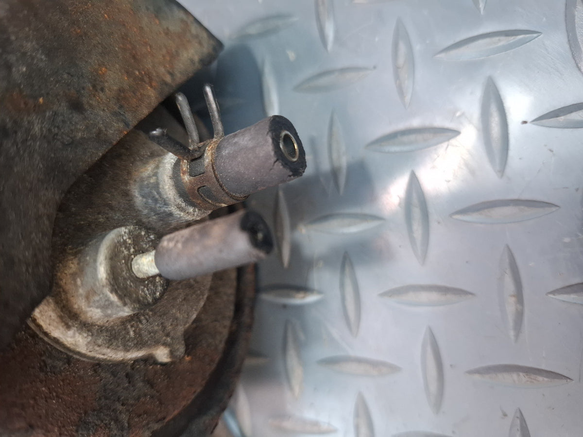 82-85 Toyota Celica RA65 Fuel Evap Vapor Charcoal Canister 77740-14340 OEM