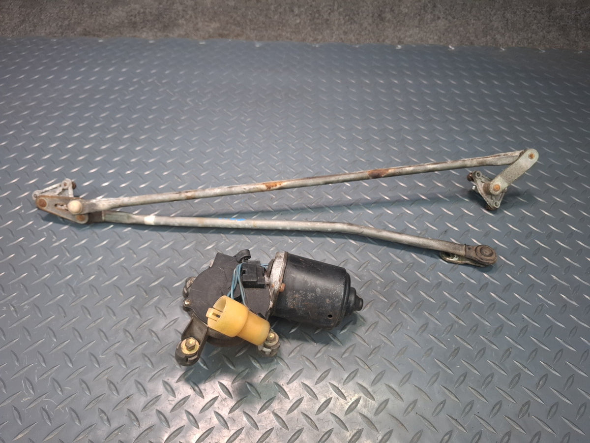 82-85 Toyota Celica RA65 Windshield Wiper Transmission Linkage w Motor OEM
