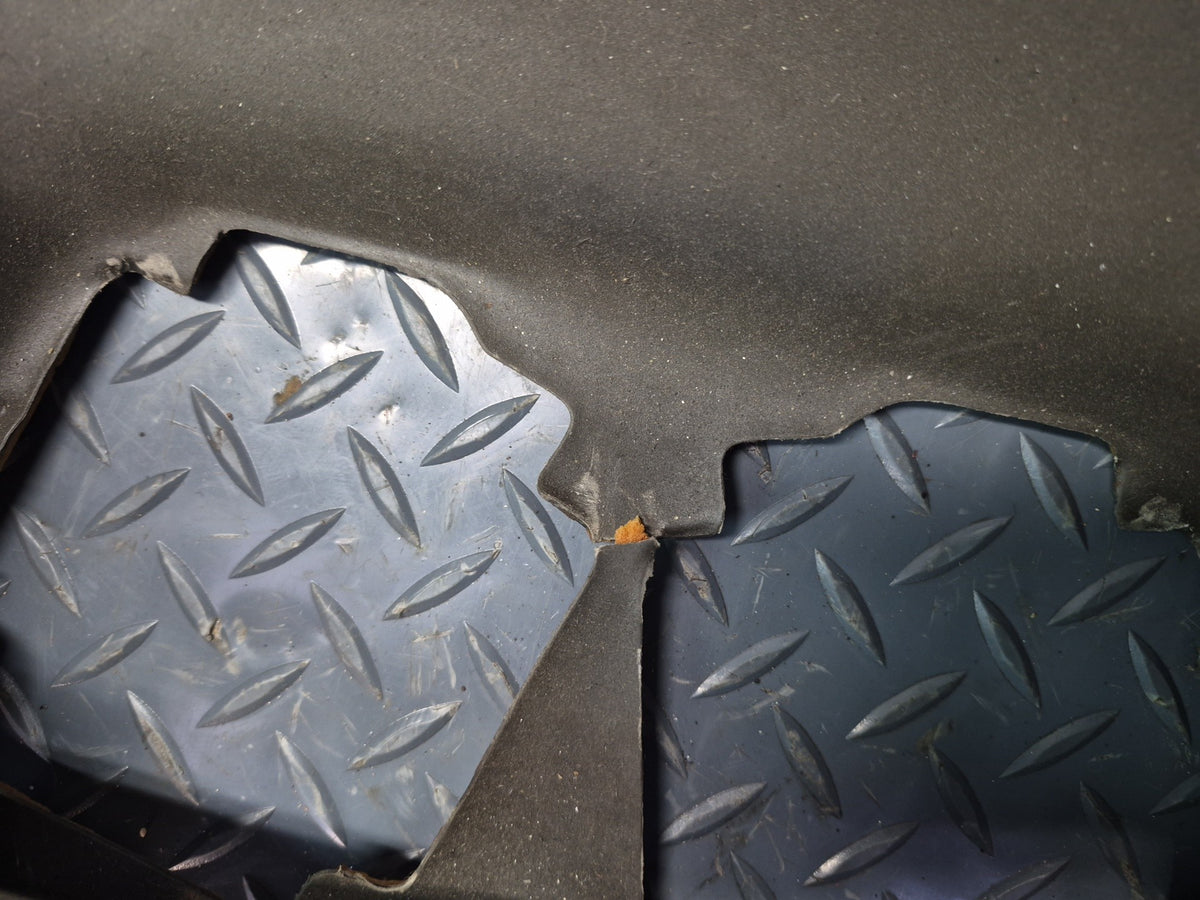 1994-1997 BMW E31 840Ci Rear Parcel Shelf Panel Damaged