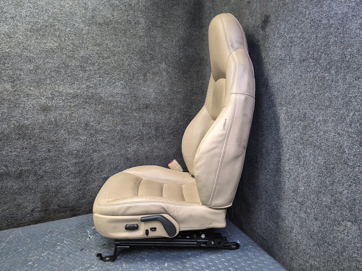 05-08 Chevrolet Corvette C6 Set of 2 Front Left & Right Heated Leather Seat OEM