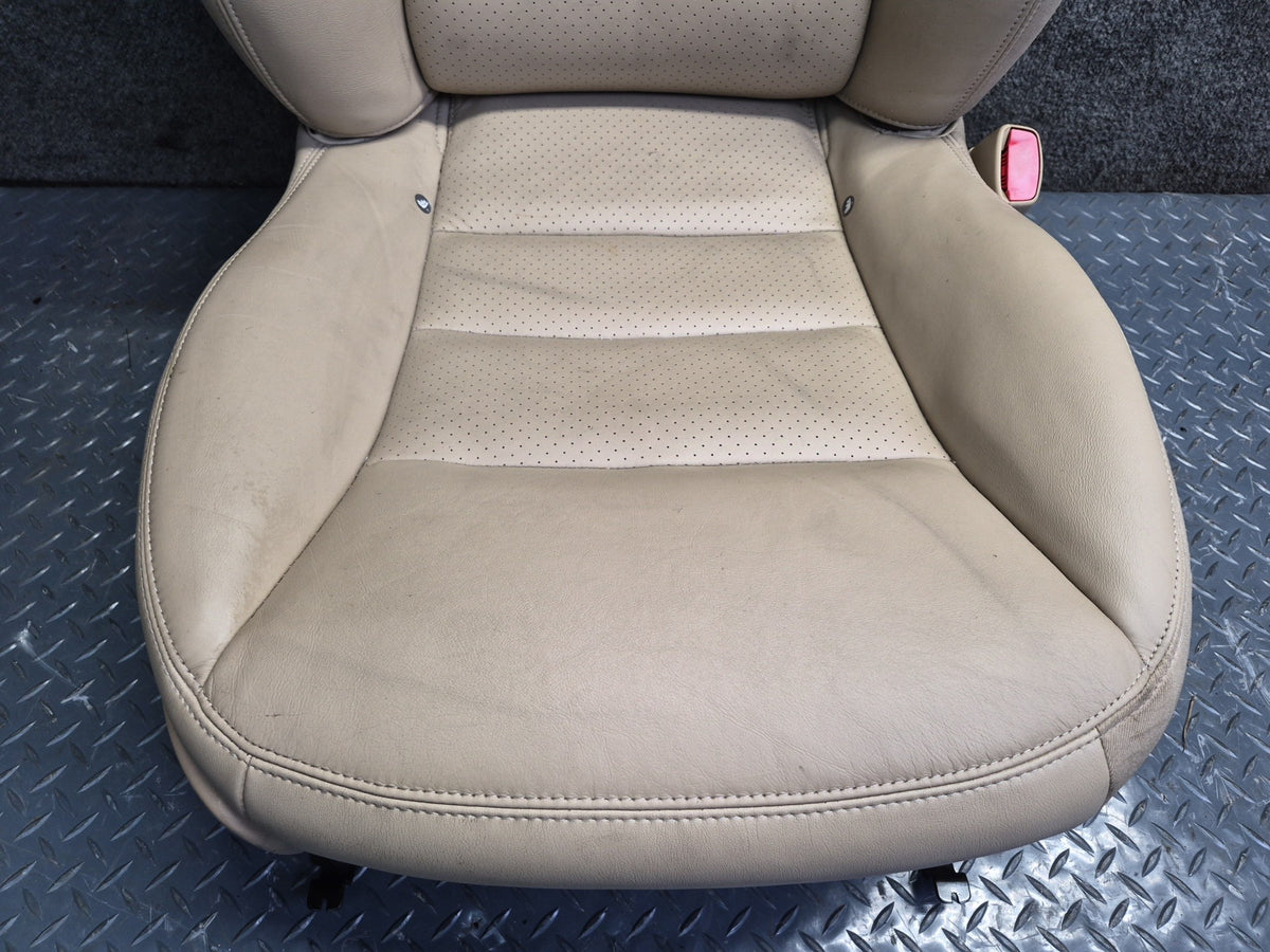 05-08 Chevrolet Corvette C6 Set of 2 Front Left & Right Heated Leather Seat OEM