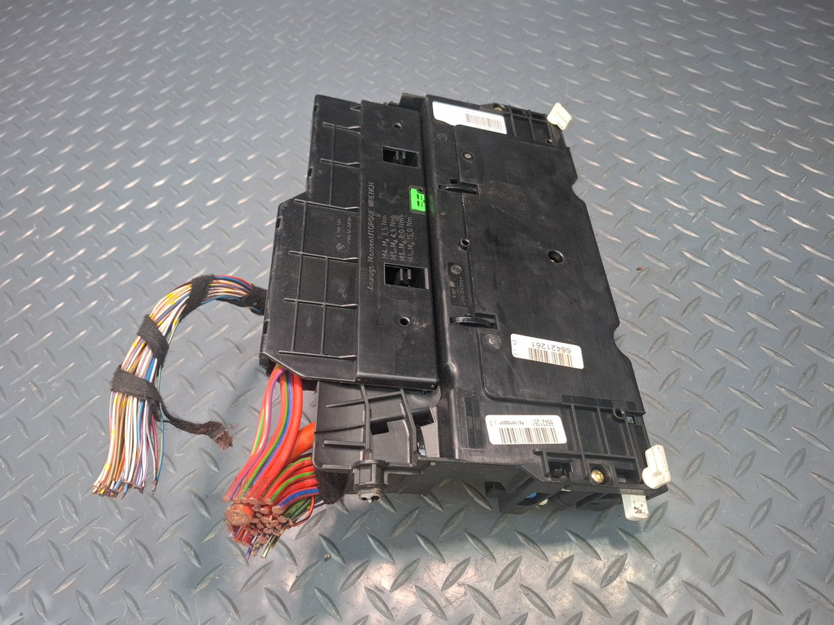 01-06 BMW E46 330Ci Power Distribution Fuse Relay Box Module OEM