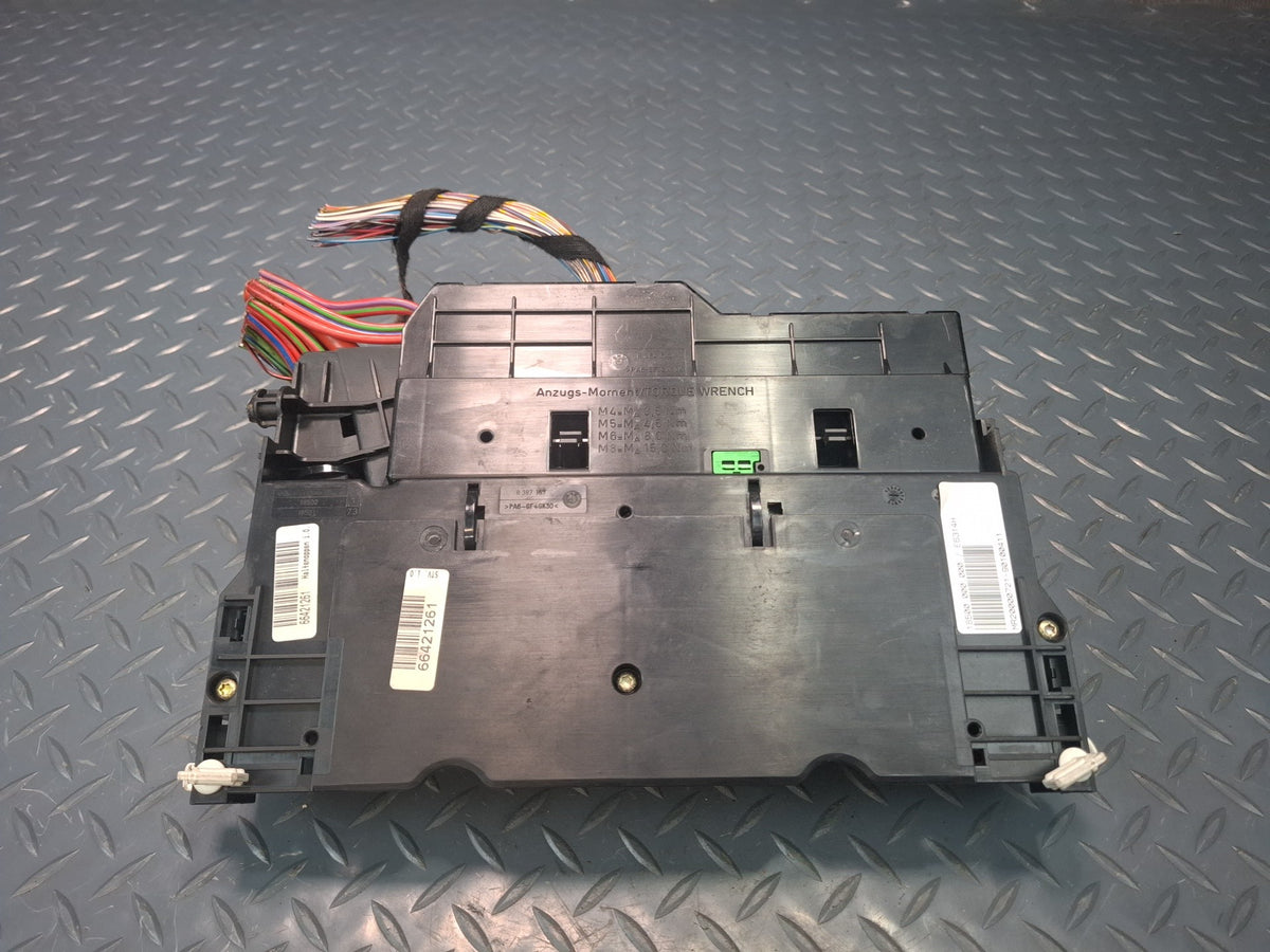 01-06 BMW E46 330Ci Power Distribution Fuse Relay Box Module OEM
