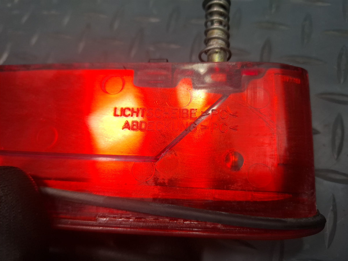 01-06 BMW E46 330Ci Convertible Rear Third 3RD Center Brake Light 8368765 OEM