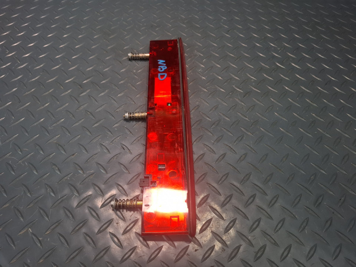 01-06 BMW E46 330Ci Convertible Rear Third 3RD Center Brake Light 8368765 OEM