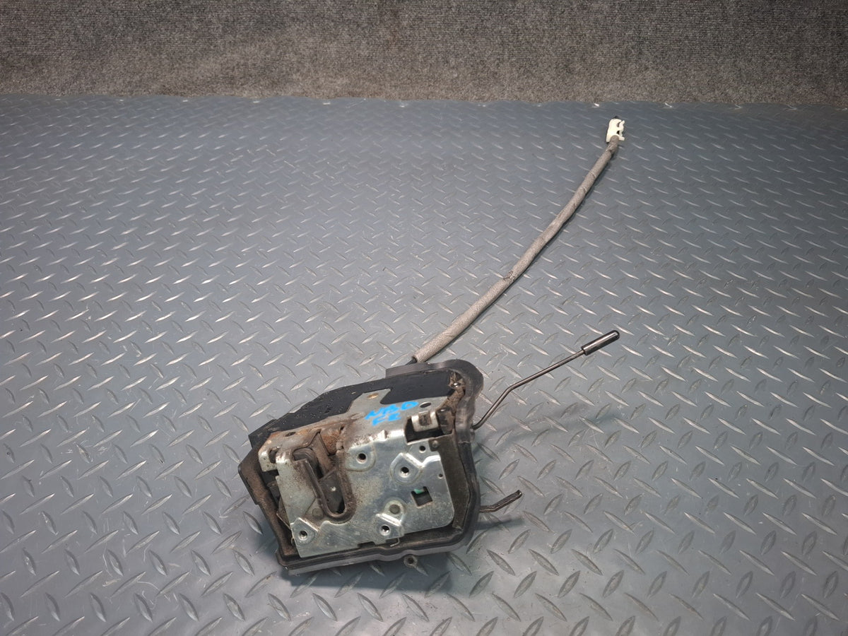 01-06 BMW E46 330Ci Coupe Convertible Right Door Lock Latch Actuator 8208716 OEM