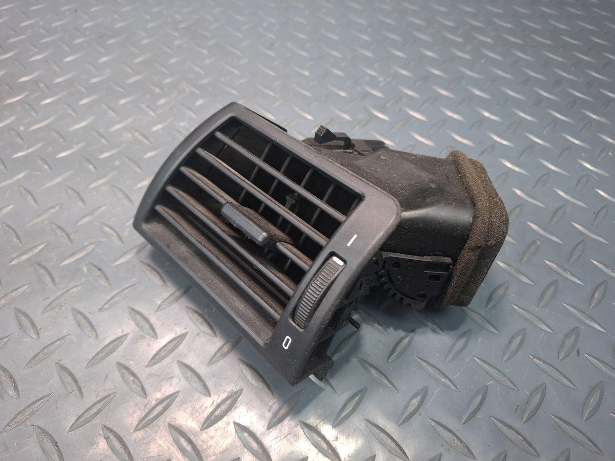 01-06 BMW E46 330Ci Set of 2 Dash Front Left & Right A/C Air Vent Grille OEM