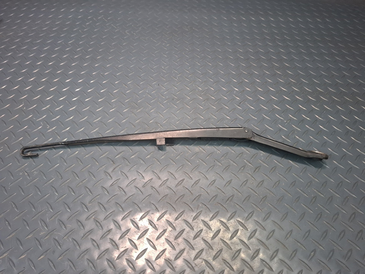 01-06 BMW E46 330Ci Set of 2 Front Left & Right Windshield Wiper Arm OEM