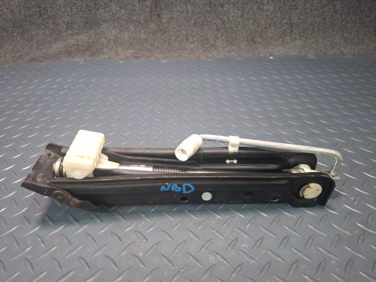 01-06 BMW E46 330ci Emergency Spare Tire Lift Jack Tool 1096202 OEM