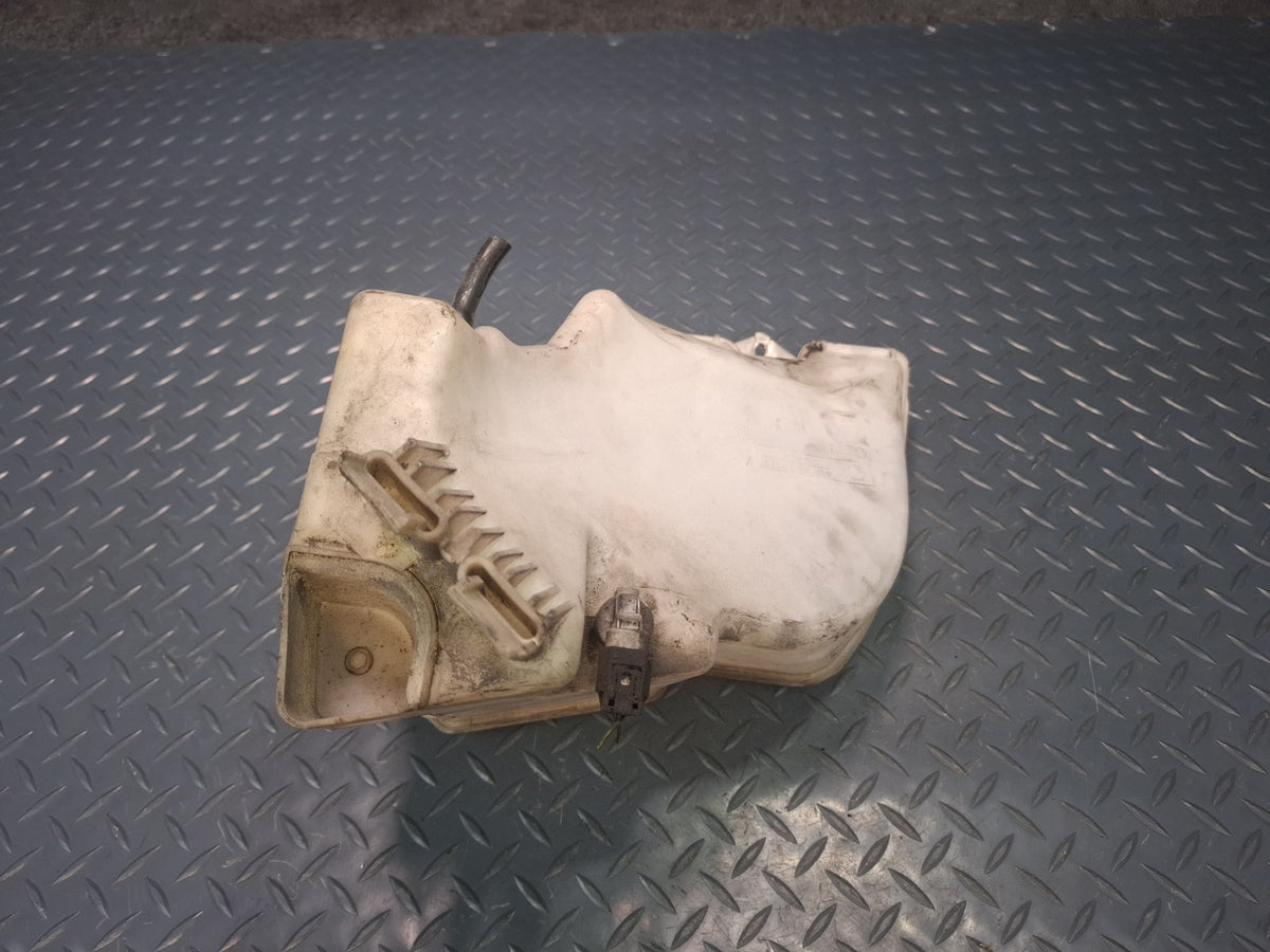 01-06 BMW E46 330Ci Windshield Washer Fluid Reservoir Tank 8362808 OEM