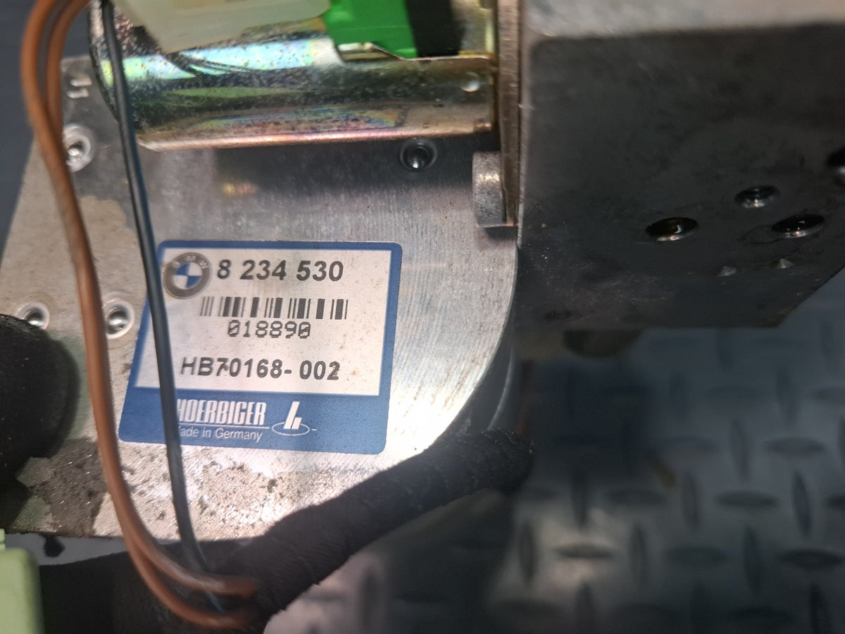 01-06 BMW E46 330ci Convert TOP Roof Hydraulic Pump Motor w Sound Insulation OEM