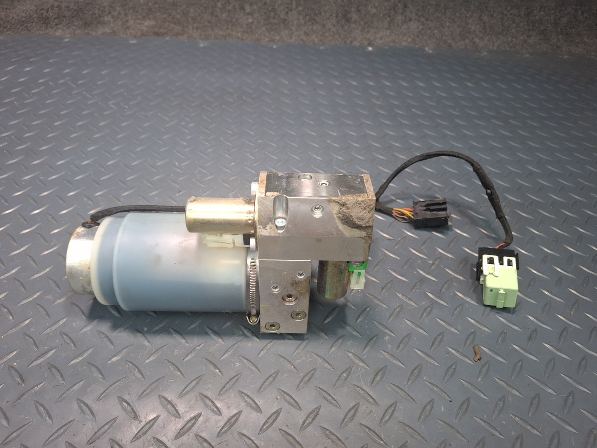 01-06 BMW E46 330ci Convert TOP Roof Hydraulic Pump Motor w Sound Insulation OEM
