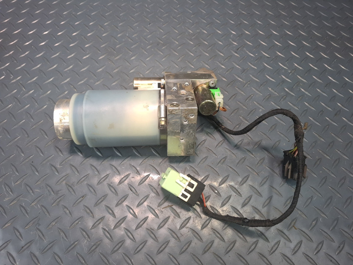 01-06 BMW E46 330ci Convert TOP Roof Hydraulic Pump Motor w Sound Insulation OEM
