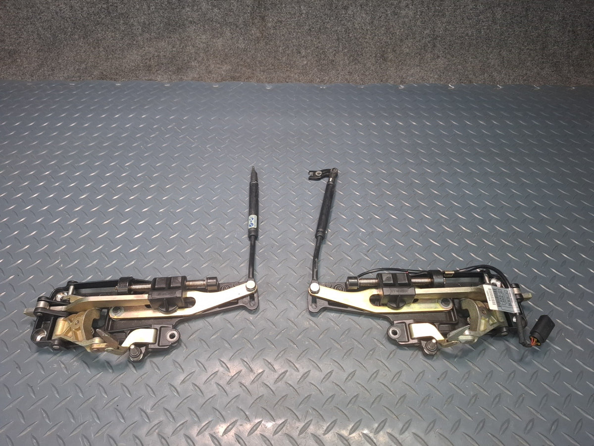 01-06 BMW E46 330Ci Convertible Set of 2 Soft TOP Roof Lock Latch OEM
