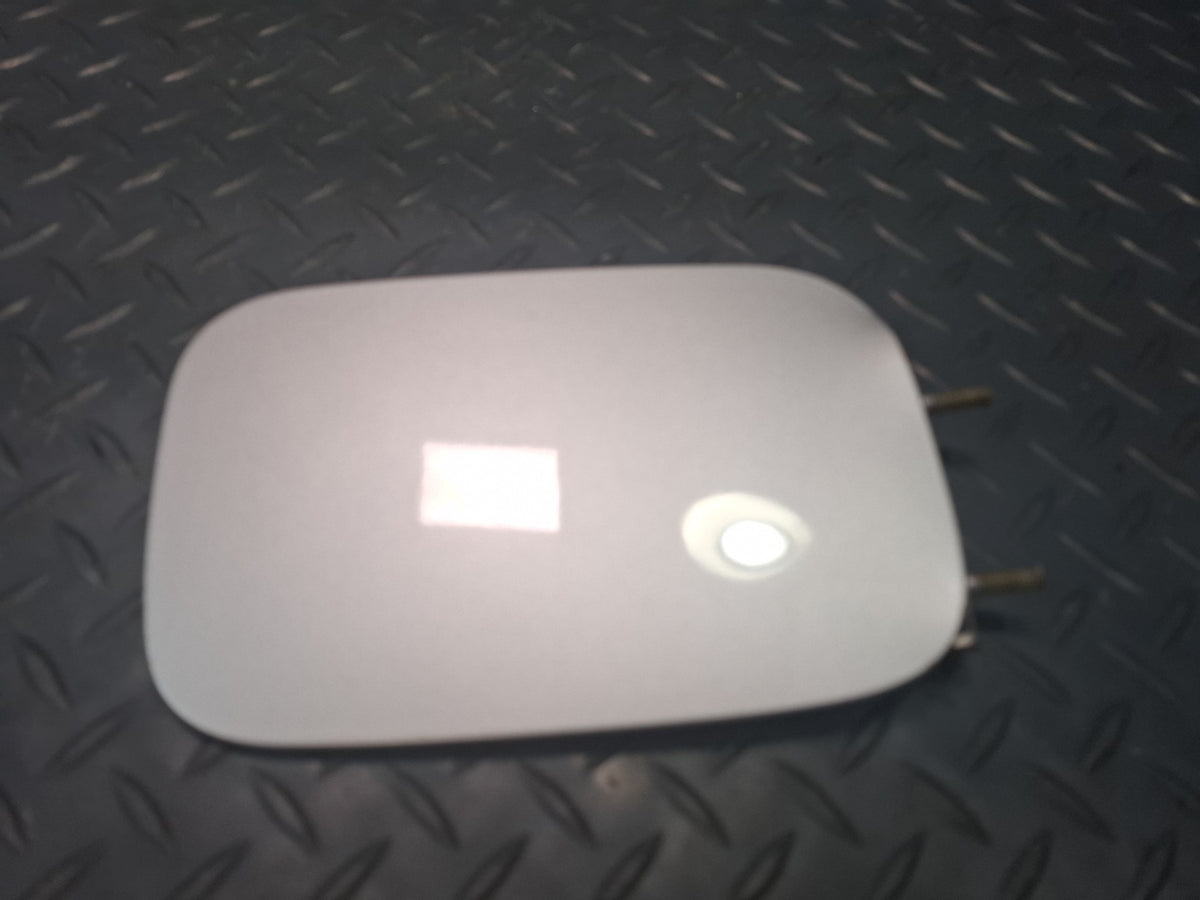 01-06 BMW E46 330ci Convertible Fuel Tank Filler Door Lid Cover Titan Silver OEM