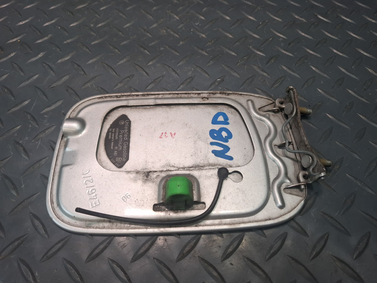 01-06 BMW E46 330ci Convertible Fuel Tank Filler Door Lid Cover Titan Silver OEM