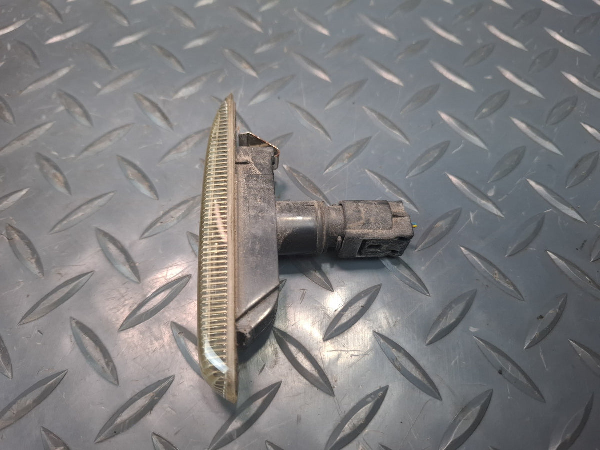 01-03 BMW E46 330CiSET of 2 Front Fender Turn Signal Marker Light Lamp OEM