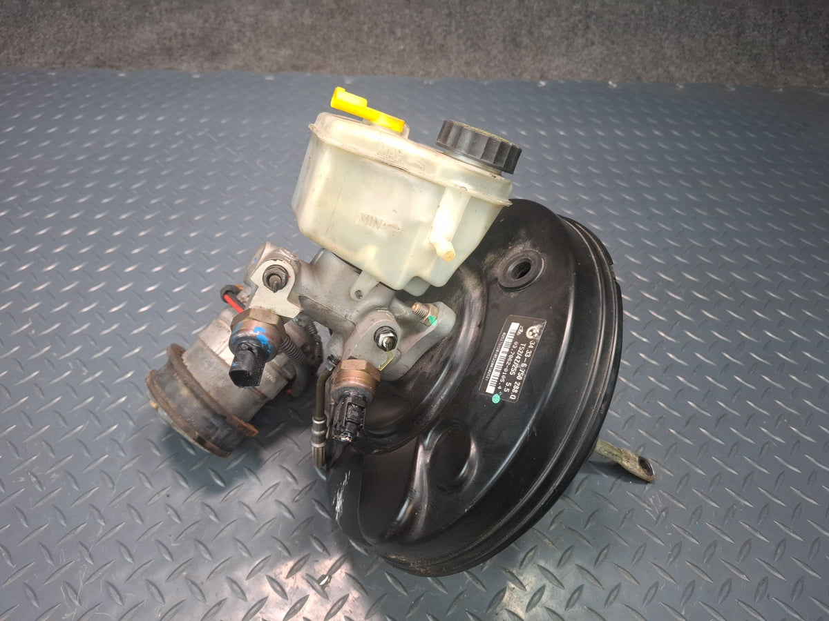 2001 BMW E46 330ci Brake Master Cylinder Booster Fluid Reservoir w DSC Pump OEM