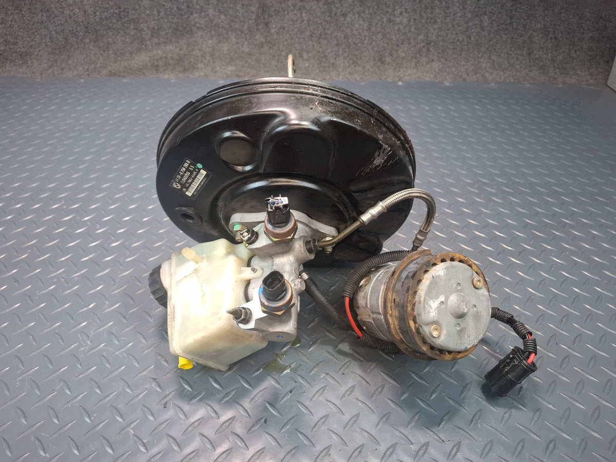 2001 BMW E46 330ci Brake Master Cylinder Booster Fluid Reservoir w DSC Pump OEM